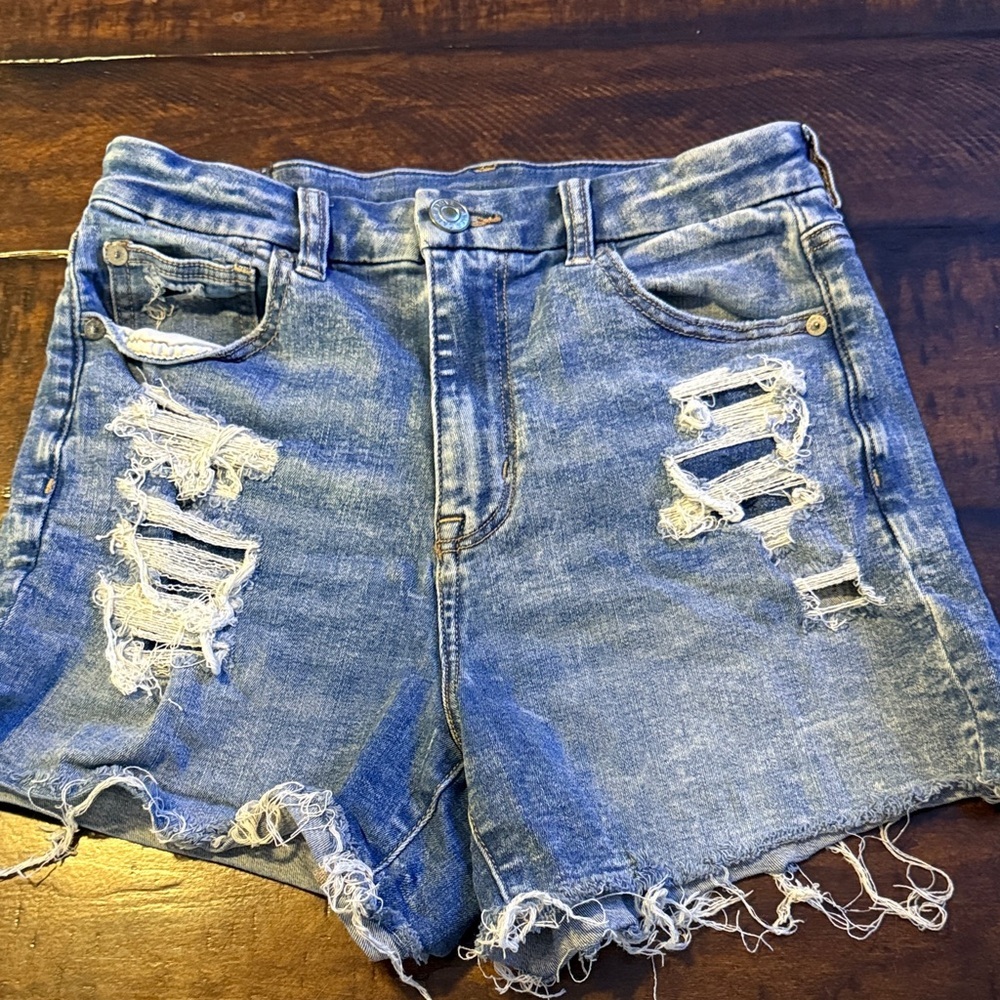 American Eagle Size 4 Distressed Blue Denim Shorts